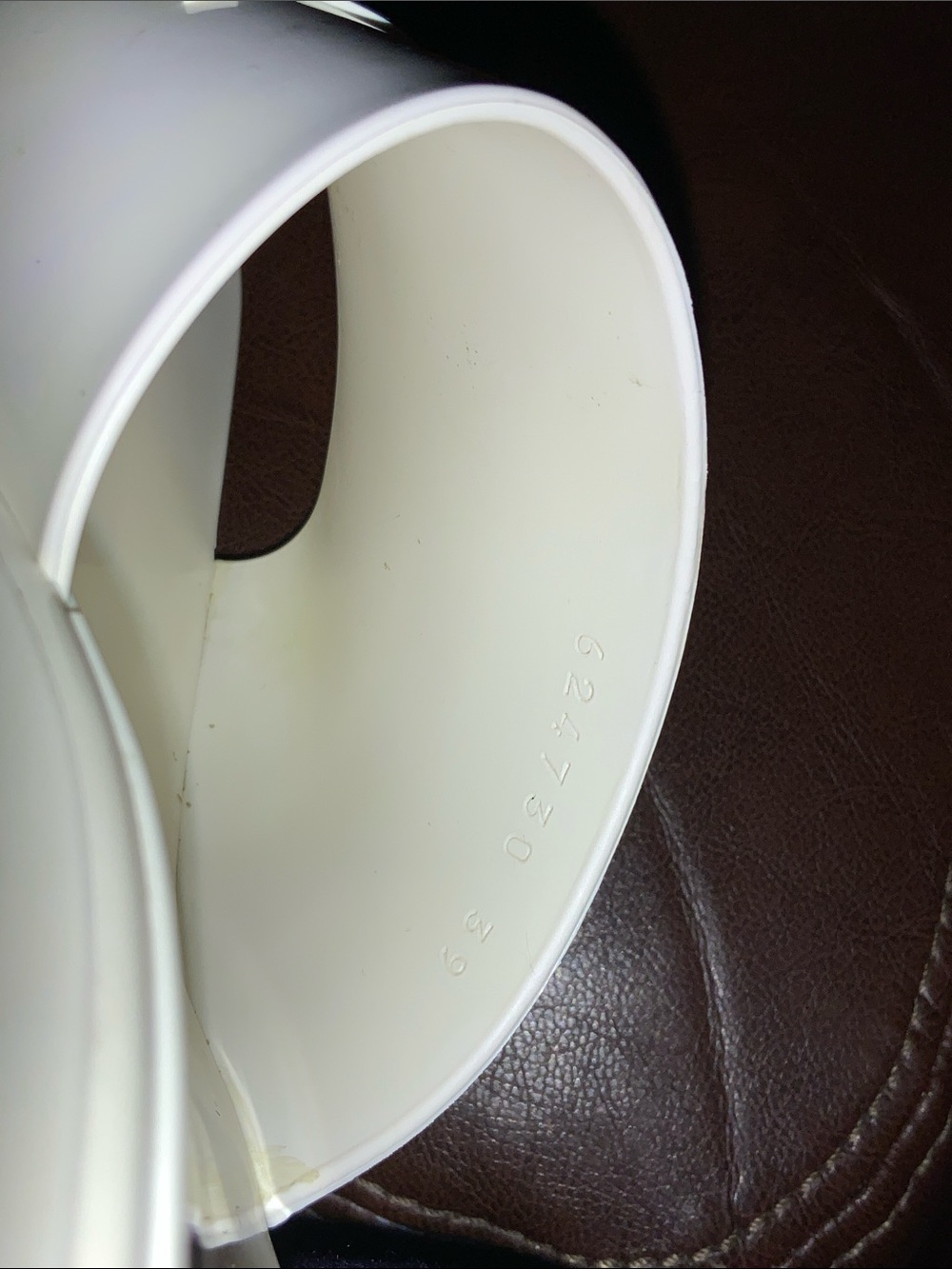 Gucci Rubber Gucci Logo Womens Platform white slides. Minor stains pictured. 39. - Picture 7 of 9